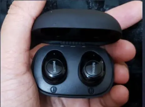 Philips Tat1215bk 1000 Series In Ear True Wireless Headphones User Guide Philips Tat1215bk 1000 Series In Ear True Wireless Headphones User Guide