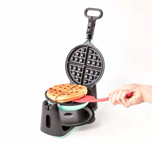 DASH-D-DBWM600-Flip-Belgian-Waffle-Maker-11