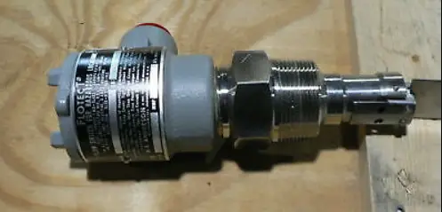 Dwyer Series V4 Flotect Vane Operated Flow Switch Instruction Manual Dwyer Series V4 Flotect Vane Operated Flow Switch Instruction Manual