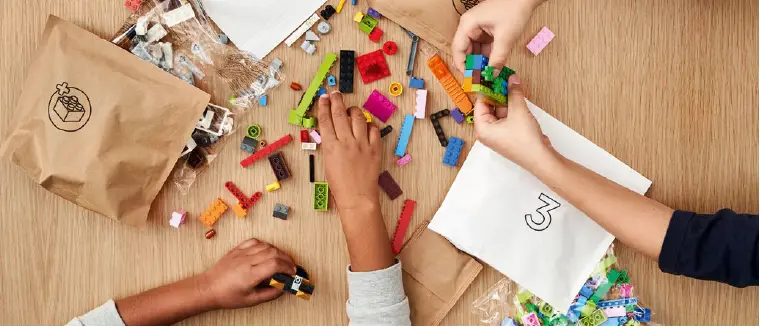 LEGO-71419-Super-Mario-Peachs-Garden-Balloon-Ride-Expansion-Set-FIG-1