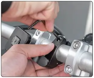 peak-design-M-MM-AB-BK-WEB-1-Motorcycle-Bar-Mount-for-Smartphone-fig-5