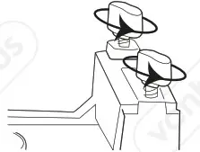 VonHaus 3500019 1600W Heavy Duty Router - USING THE STRAIGHT GUIDE 1