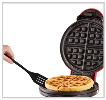 USING YOUR WAFFLE MAKER