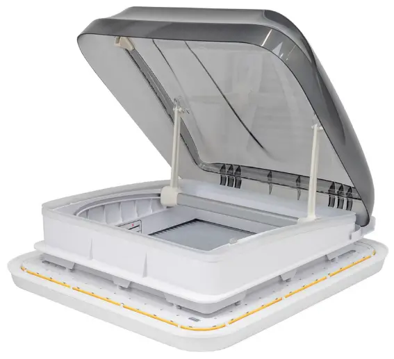 DIY Caravans 700x500 Freucamp Skylight