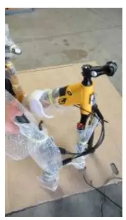 CSC FT750ST Electric Bicycles - Carefully pull the handlebar