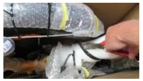 CSC FT750ST Electric Bicycles - holding