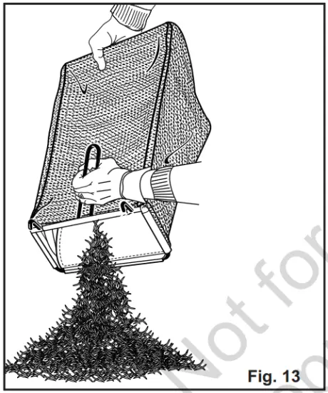 MURRAY EC320 32cm Electric Corded Lawn Mower - Emptying the Grass Catcher