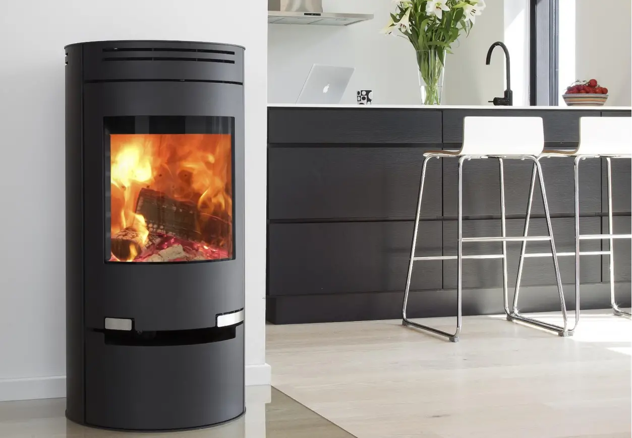 Aduro 11 Wood Stove with Integrated Grip