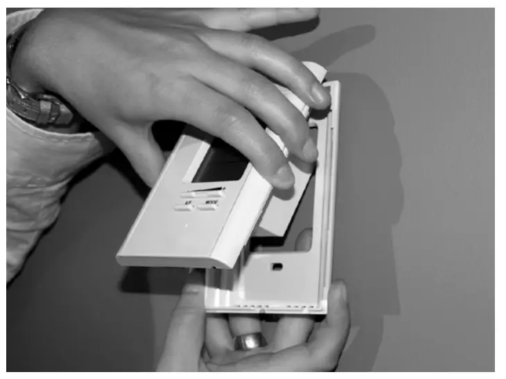 STELPRO-STCNP-Single-Programming-Electronic-Thermostat-for-Heating-Floors-4