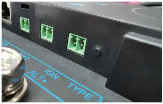 RENOGY-RBC3050D1S-Dual-Input-DC-DC-On-Board-Battery-Charger-fig- (14)