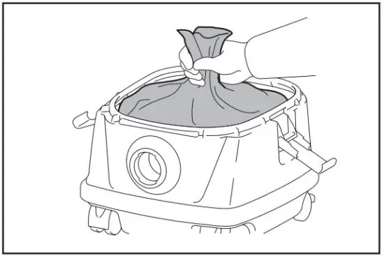 makita DVC864L Cordless Vacuum Cleaner - Emptying the polyethylene bag