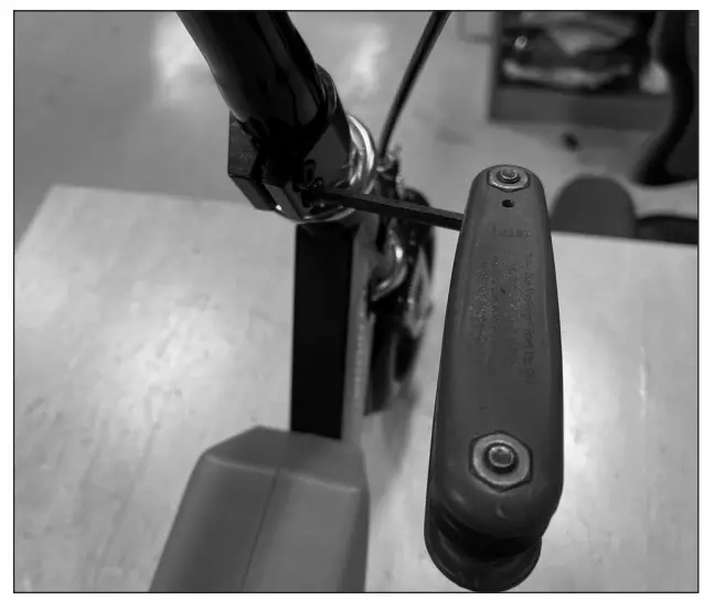 Razor W13112144011 Power Core E90 Sprint Brake Lever Replacement Procedures-