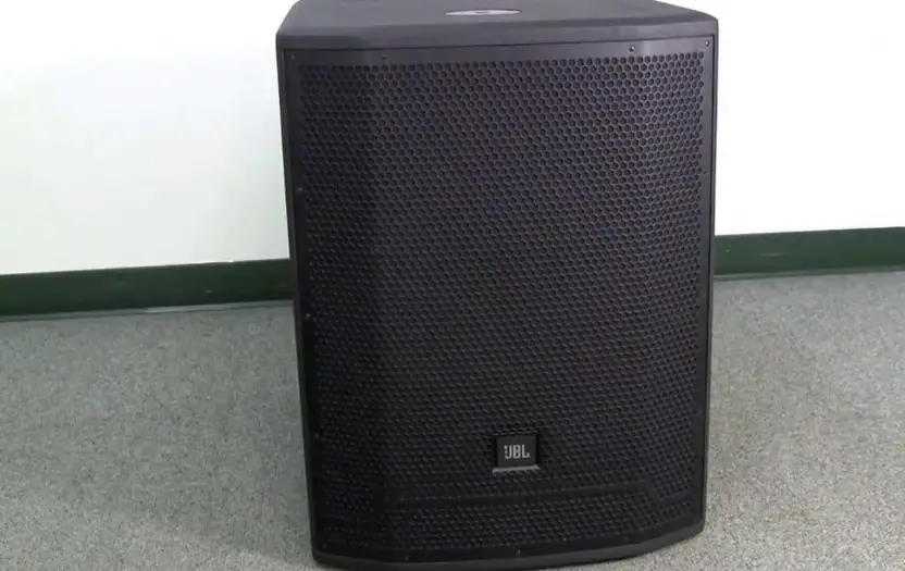 Jbl Prx700 Series Prx715xlf Powered 15-inch Subwoofer User Guide Jbl Prx700 Series Prx715xlf Powered 15-inch Subwoofer User Guide