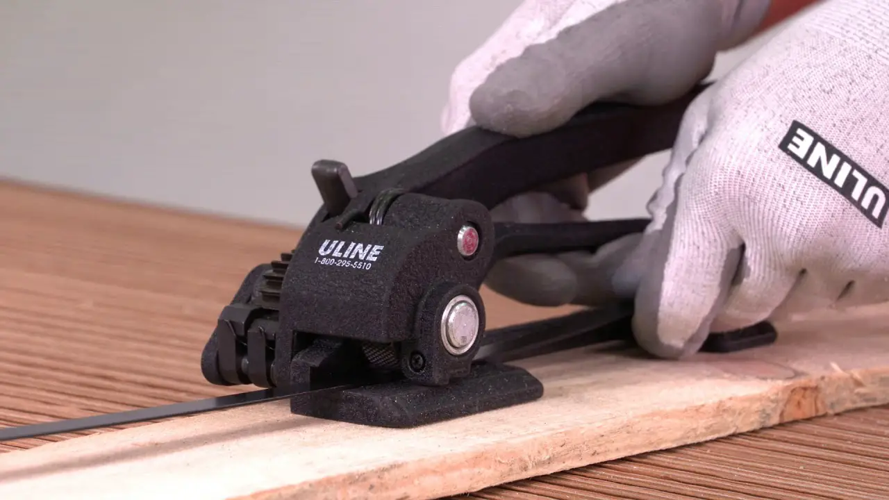 Uline H-1482 Deluxe Steel Tensioner Installation Guide Uline H-1482 Deluxe Steel Tensioner Installation Guide