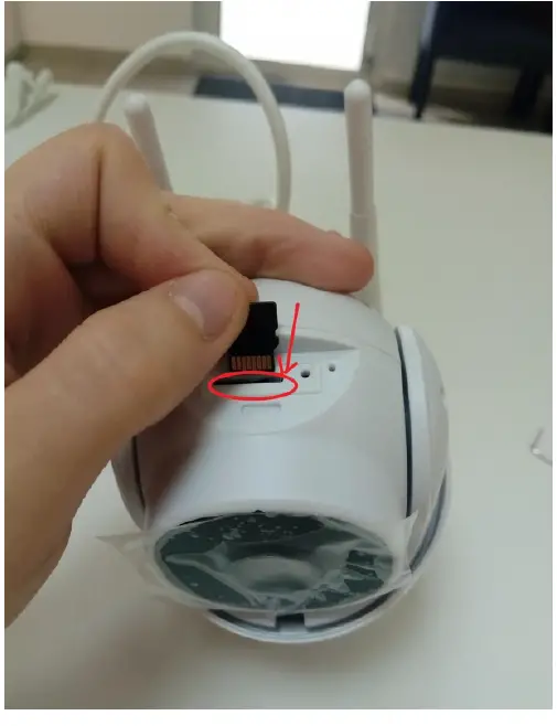 Zintronic-Inserting-SD-card-to-A-and-P-Camera-Series-FIG- (12)