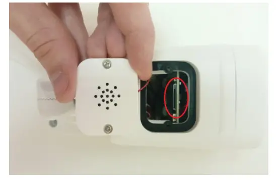Zintronic-Inserting-SD-card-to-A-and-P-Camera-Series-FIG- (16)
