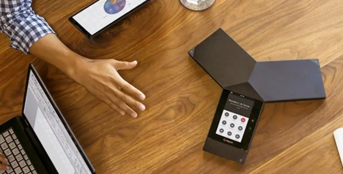 Poly Trio 8800 Smart Conference Phone User Guide Poly Trio 8800 Smart Conference Phone User Guide