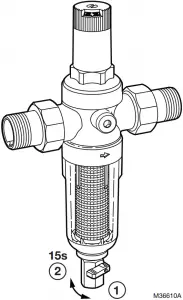 Fig. 3. Rinsing the filter