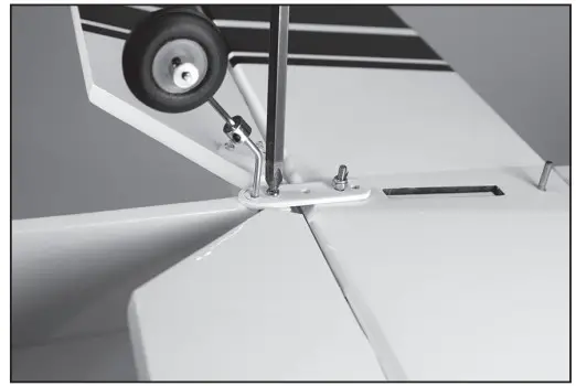 HORIZON HAN4775 Hanger 9 Ultra Stick - damage the