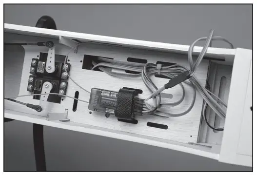 HORIZON HAN4775 Hanger 9 Ultra Stick - nterfere with