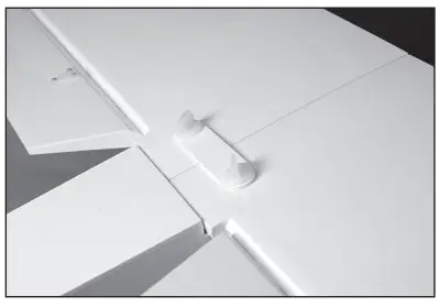 HORIZON HAN4775 Hanger 9 Ultra Stick - nuts in the fuselage