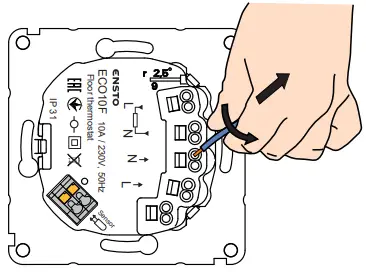 Connection of wires to the thermostat