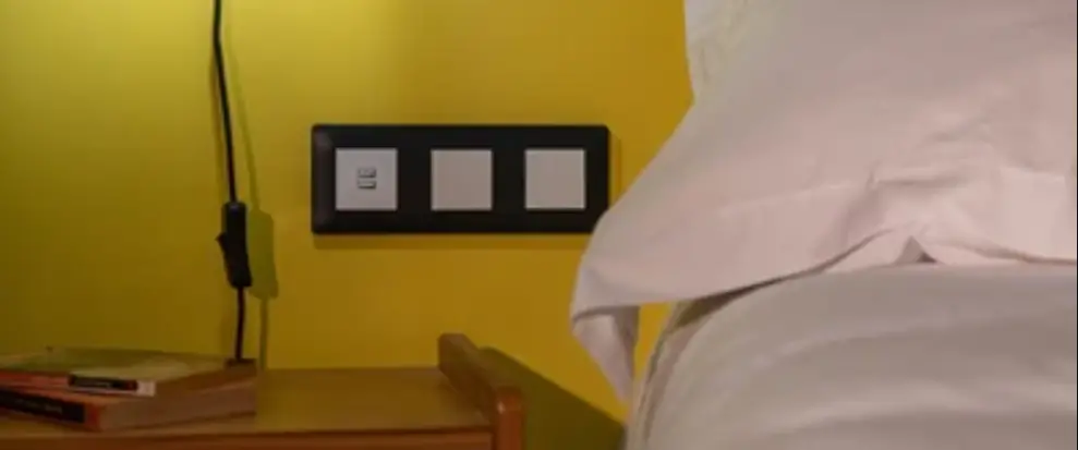 Hager We070 Essensya Pure Rotary Dimmer Instruction Manual