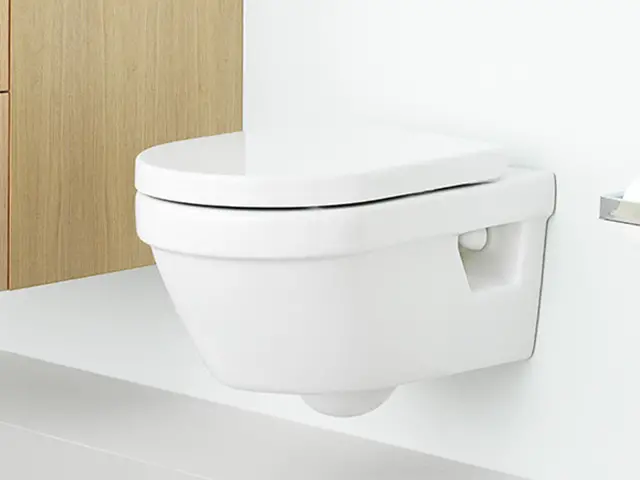 Dometic 712-tm09 Gravity Discharge Toilet Owner's Manual