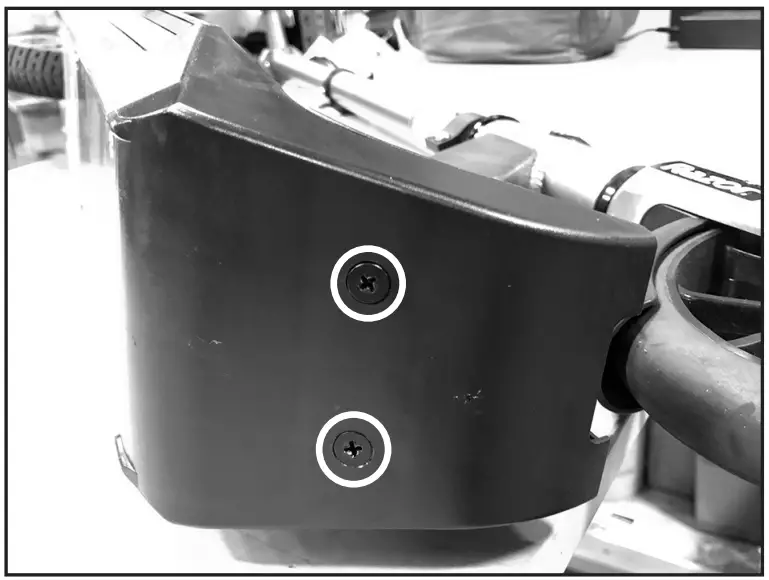 Razor W13111818003 E PRIME III Battery - Step 2