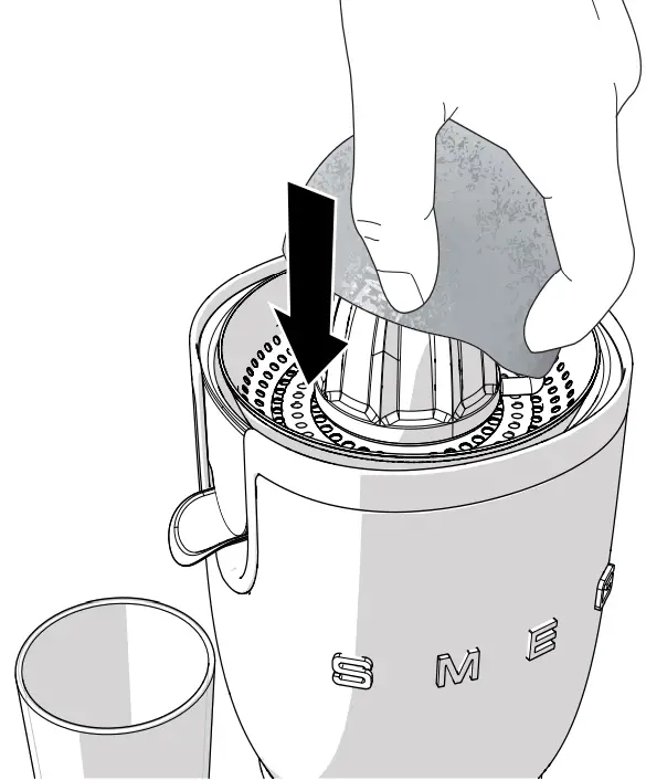 Smeg CJF01PGUS 50 s Retro Style White Slow Juicer - Figure 6