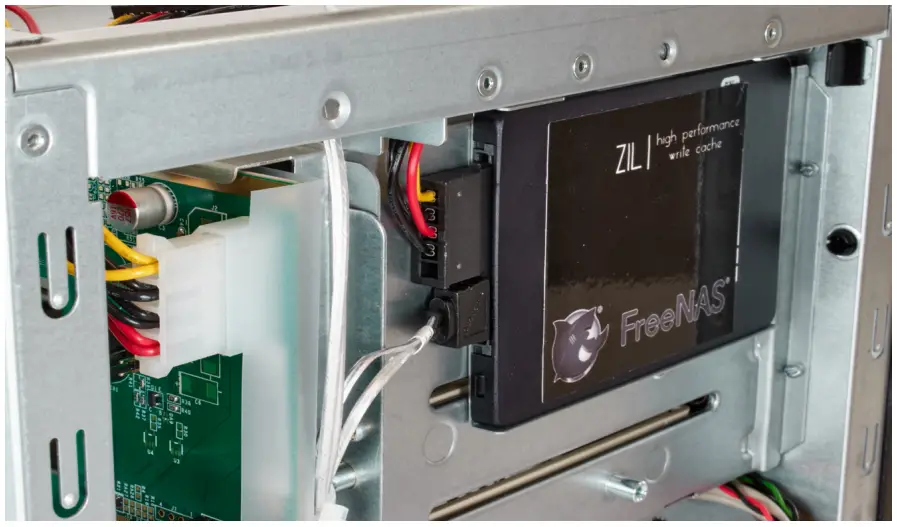 TrueNAS Mini E Breaking Down the FreeNAS - fig 11