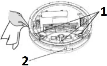 CRD4550S - Cleaning the side brushes 4