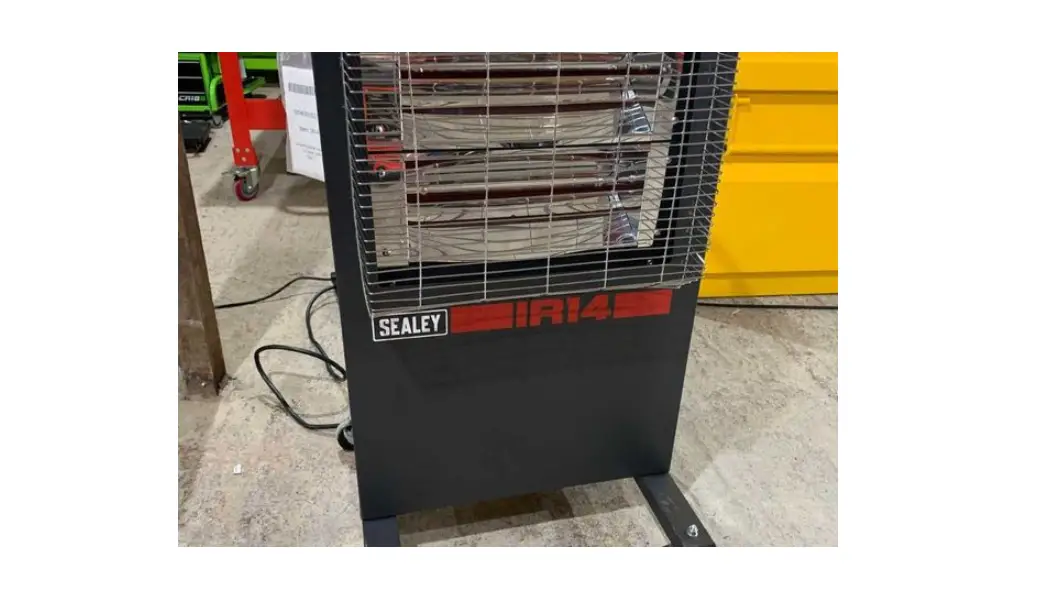 Sealey Ir14 1.4 Or 2.8kw Infrared Cabinet Heater Instruction Manual