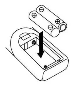soundmaster PL585 Wooden Record Player Turntable with USB Encoding Instruction Manual - BATTERY INSTALLATION