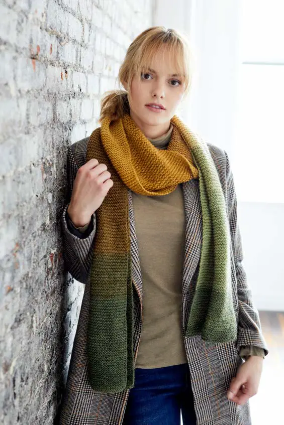 Lion Brand Wool-ease Cakes Woodruff Scarf User Guide Lion Brand Wool-ease Cakes Woodruff Scarf User Guide