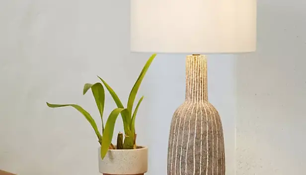 Nova Life 22876-020-20 Interior Table Lamp Instruction Manual Nova Life 22876-020-20 Interior Table Lamp Instruction Manual