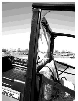 FALCON-RIDGE-JD-835-RW01-John-Deere-XUV-835-Soft-Rear-Window-FIG5