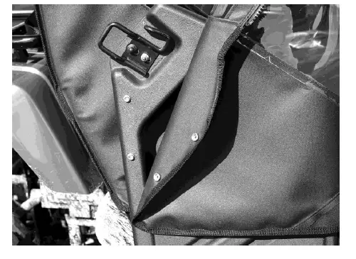 FALCON RIDGE HO-P500-FC05-Honda Pioneer-500-Full-Cab-fits-Aero-Vent-Windshield-FIG- (5)