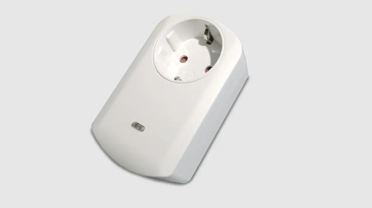 Philio Tech Z-wave Typ-f Plug-in Switch Plus Power Meter Phi_pan11 Manual Philio Tech Z-wave Typ-f Plug-in Switch Plus Power Meter Phi_pan11 Manual