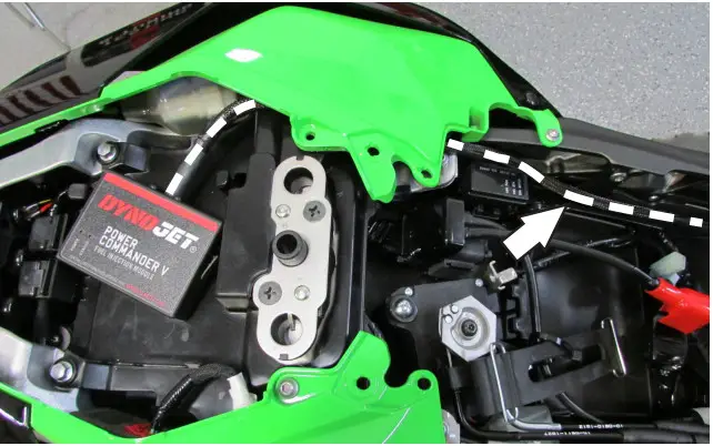 DYNOJET 2021 2022 Kawasaki ZX 10R Power Commander 6 - seats and the bodywork