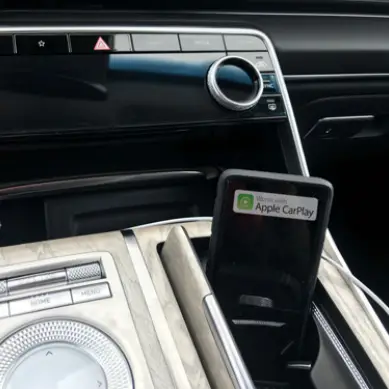 GENESIS 2022 G80 - PHONE PROJECTION 2