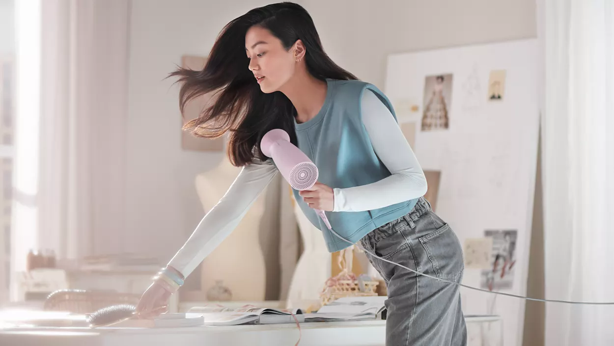 Philips Bhd30830 Hair Dryer User Manual