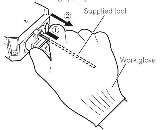 Pioneer GM ME300X1C Marine Mono Amplifier- point of connector