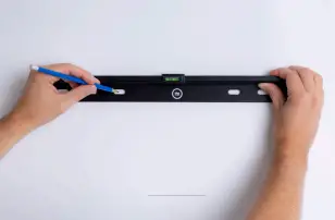 BlueBuilt 32-55 Fixed Wall Bracket A4