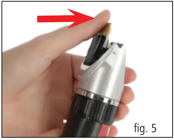 Cleaning the clipping head