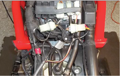 DYNOJET-2014-2016-Ducati-M1200-PC6-14026-Power-Commander-FIG-5