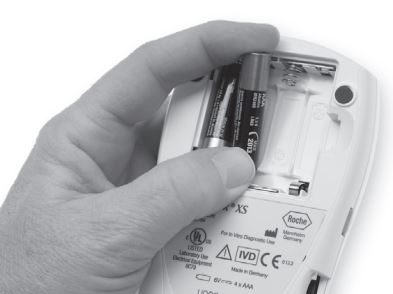 Roche-CoaguChek-XS-System-for-Patient-Self-Testing-fig-2