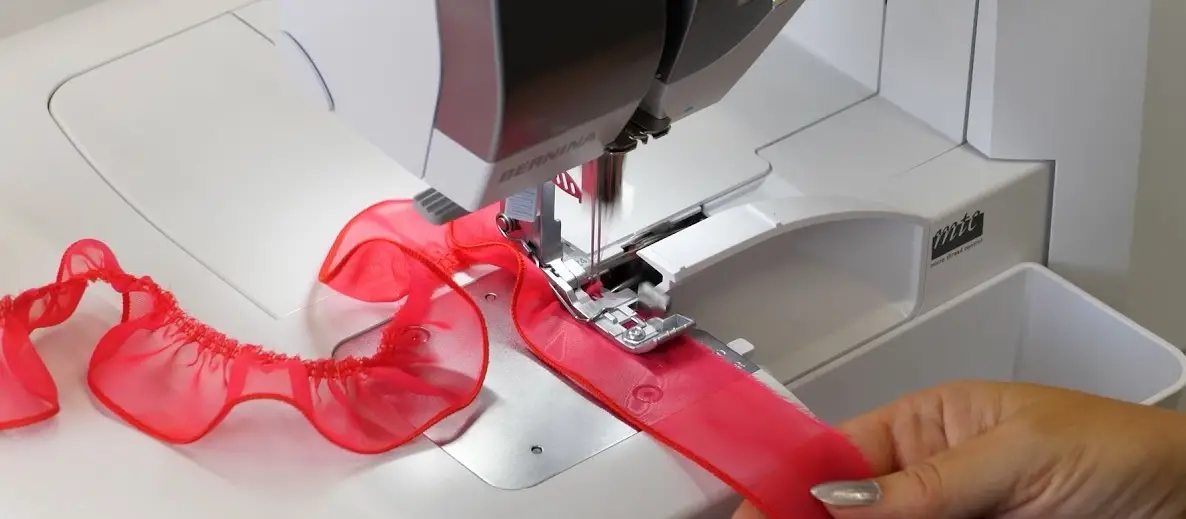 Bernina L24 Shirring Foot Owner's Manual Bernina L24 Shirring Foot Owner's Manual