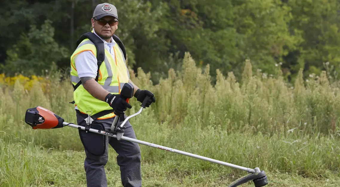 Echo Dsrm-2600-u Professional Cordless Brushcutter User Manual