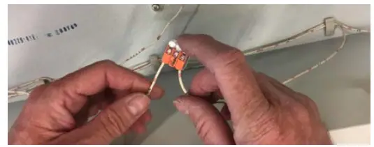 LEDVANCE-T8-EM-2-Lamp-Luminaires-SubstiTUBE-Conversion-Kit (5)